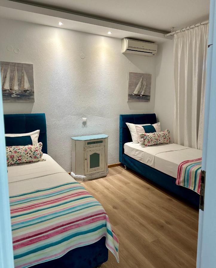 Byblos Mare-The Exclusive Beach Front Villa Skala Sotiros Bagian luar foto