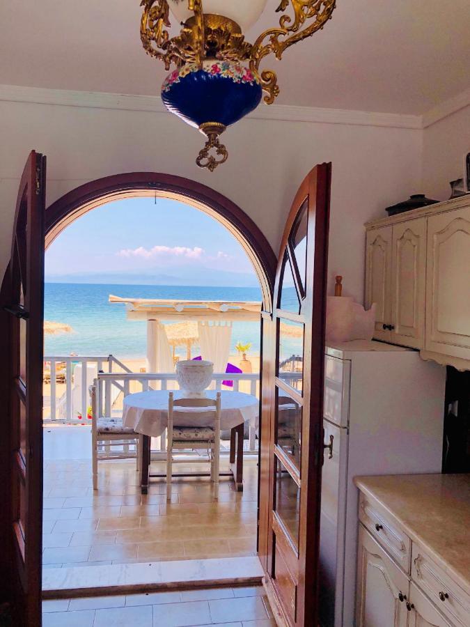 Byblos Mare-The Exclusive Beach Front Villa Skala Sotiros Bagian luar foto