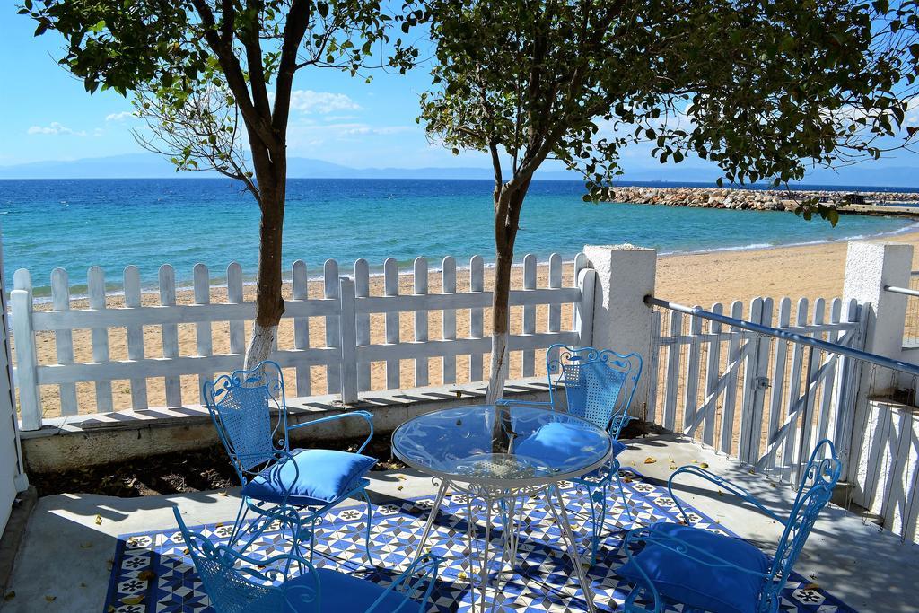 Byblos Mare-The Exclusive Beach Front Villa Skala Sotiros Bagian luar foto